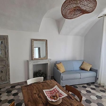 Car.Lo. Casa Vacanze Dolceacqua Buitenkant foto