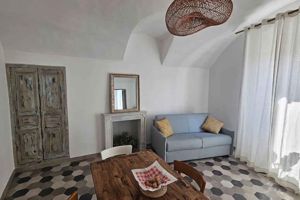 Car.Lo. Casa Vacanze Dolceacqua Buitenkant foto