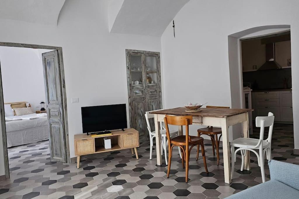 Car.Lo. Casa Vacanze Dolceacqua Buitenkant foto