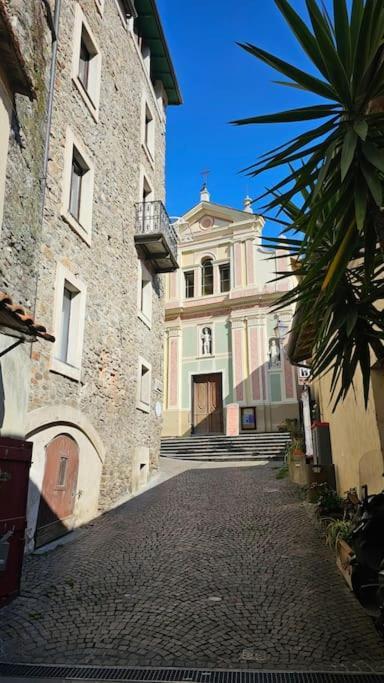 Car.Lo. Casa Vacanze Dolceacqua Buitenkant foto